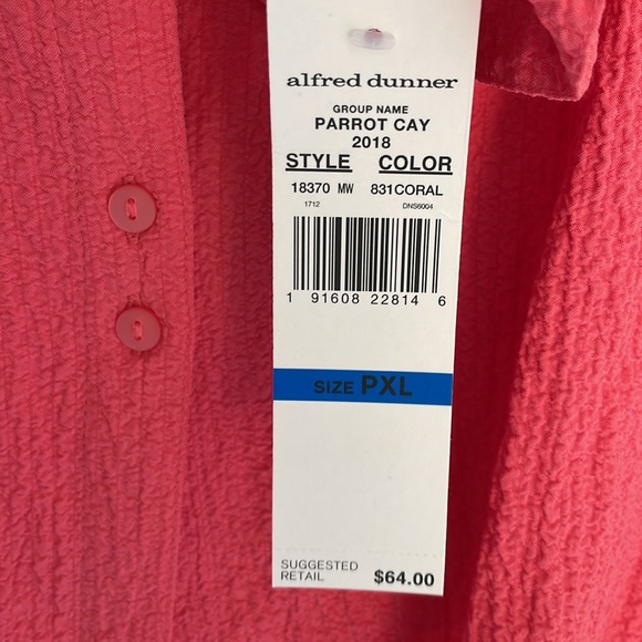 Alfred Dunner, XL, coral shirt with tank top and necklace - Picture 4 of 8